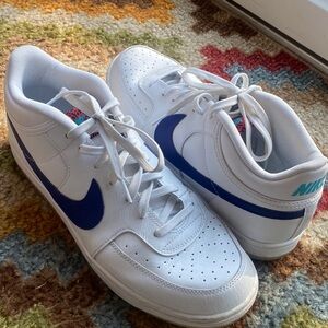 Mens Nike low top. Size:10.5